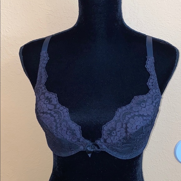 Vintage Victoria’s Secret Bra - Picture 6 of 7